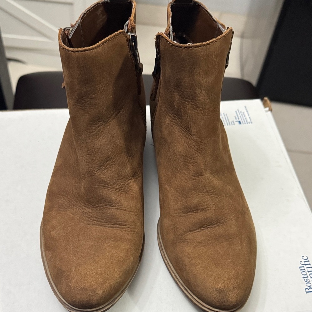 Lauren Ralph Lauren Brown Ankle   Suede Boots